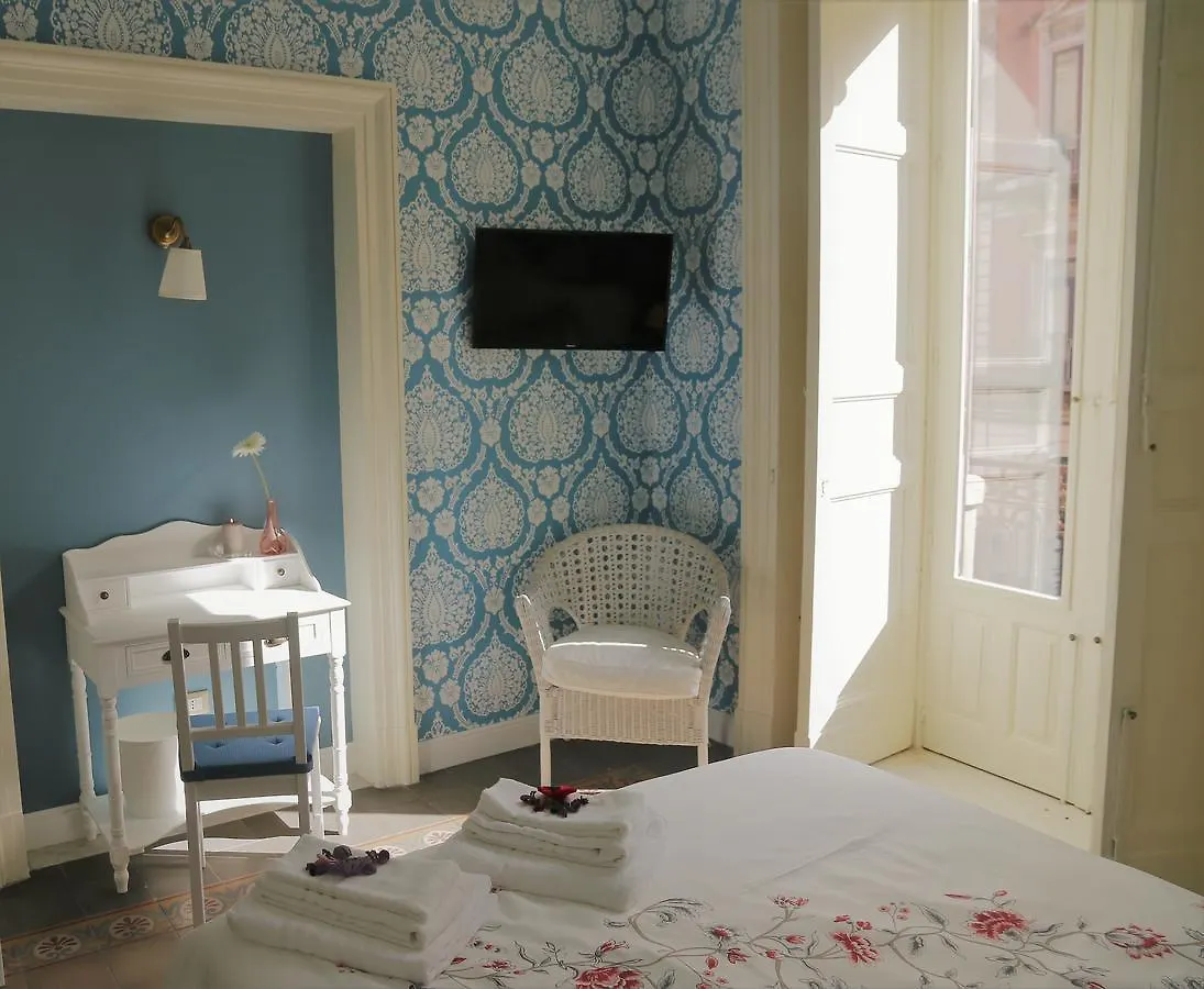 فندق مبيت وإفطار كاتانيا Aitna B&B إيطاليا